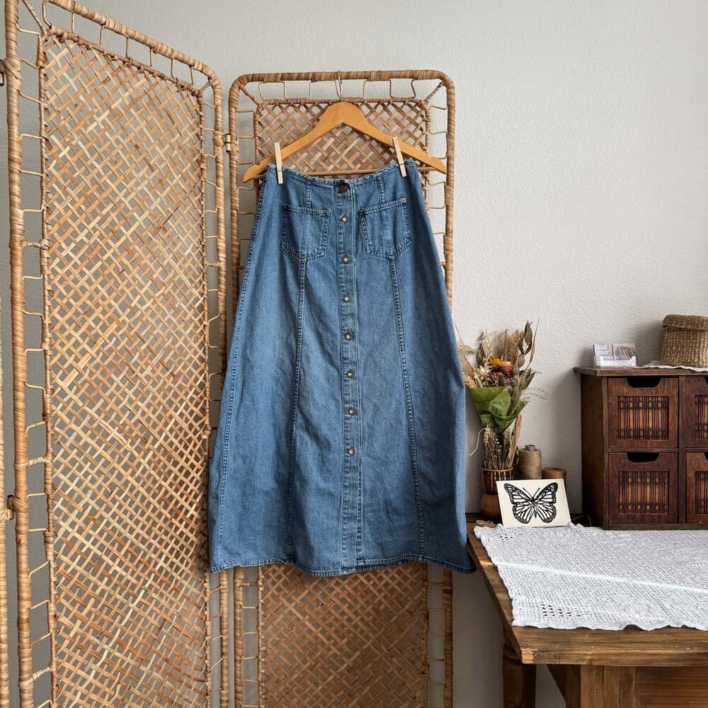 Vintage Medium Wash Denim Buttoned Maxi Skirt 28